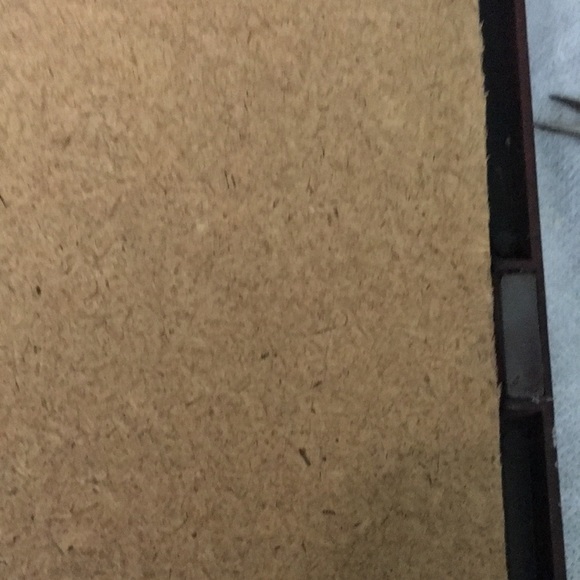 Key Cabinet with picture frame in front - Picture 5 of 7